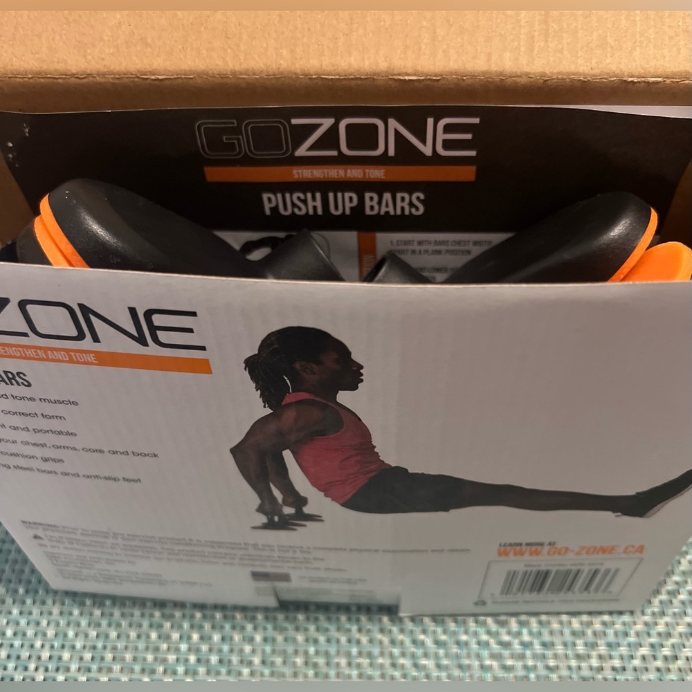 GOZONE Push Up Bars - EUC - Tried Once - Too hard for me to do 😩 - Picture 14 of 15